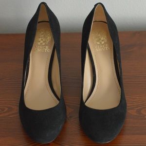 VINCE CAMUTO Sariah Black Suede Leather Heels